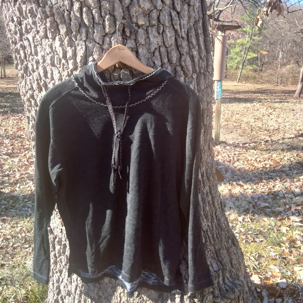 ⬇️ Price Drop! ⬇️Max Studio hooded tunic in size S.